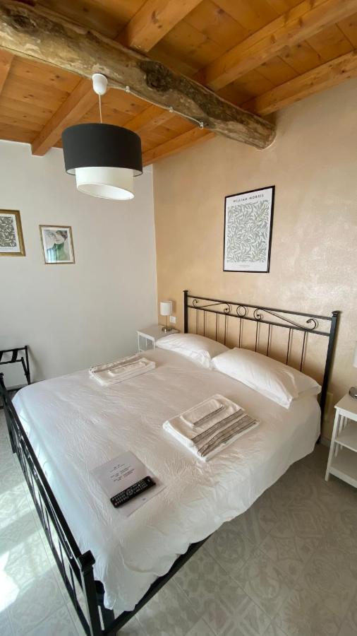 B&B Gronda Via Vandelli 马萨 外观 照片