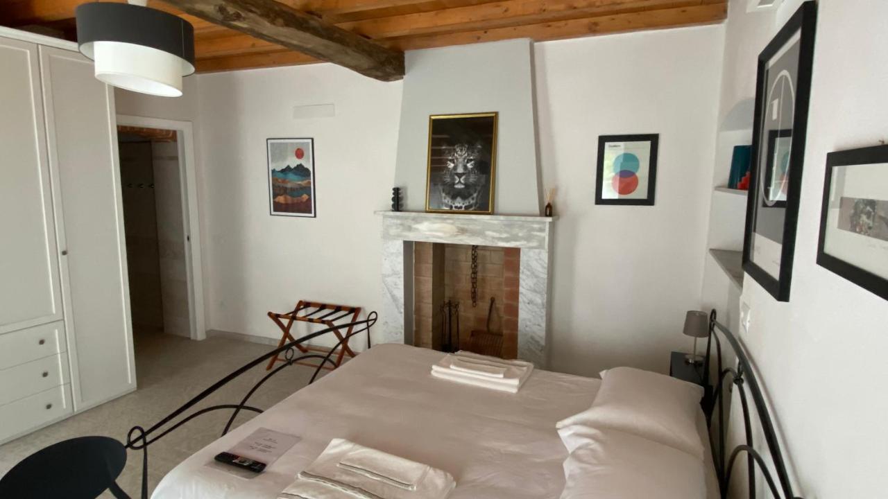 B&B Gronda Via Vandelli 马萨 外观 照片